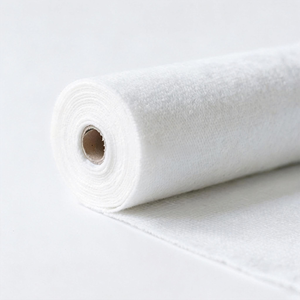 Géotextile non tissé aiguilleté en filament de polyester de haute qualité résistant aux UV - Product Image 1