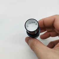 Conteneur en bâton de fond de teint personnalisé 4g 6g Paquet de bâton de blush à contour rotatif noir Surligneur rond Tube de déodorant anti-cernes
