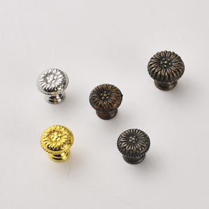 Retro Chrysanthemum European Style Round <b>Drawer</b> <b>Knob</b> Zinc Alloy Durable Cabinet Handle - Product Image 2