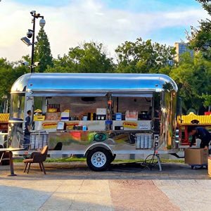 Remolque de Comida con Acabado Espejo Extendido y Dos Ventanas Abiertas, Ideal para Operaciones Comerciales de Hamburguesas y Bocadillos - Product Image 5