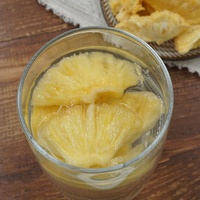 Hoge Kwaliteit Bulk Verpakte Gevriesdroogde Ananas Chips Zoete Gesneden Fruit Snack Gemaakt In China