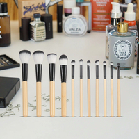 Set Kuas Makeup Profesional 11 Buah dari Serat Sintetis dengan Gagang Kayu, Termasuk Kuas Pensil Alis Datar, Kuas Kabuki, Kuas Bayangan Hidung, Kuas Perona Pipi Wajah