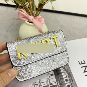 <span class=keywords><strong>Sac</strong></span> bandoulière tendance pour femme, polyvalent, de niche et de luxe léger, <span class=keywords><strong>sac</strong></span> à chaîne color-block, <span class=keywords><strong>petit</strong></span> <span class=keywords><strong>sac</strong></span> exquis Kurt Geiger - Product Image 6