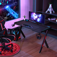 Bureau de jeu extensible en métal Aor Esports avec surface en bois, configuration ergonomique pour ordinateur de bureau, éclairage LED RVB, garantie de 3 à 5 ans