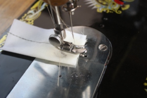 JA2-1Wiki ancien utilisé nourrir le bras Awing Machine vêtements couture visière Machine à coudre pour robe tailleur Machine - Product Image 3