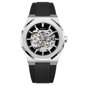 Nouvelle tendance : Montres mécaniques automatiques de luxe pour hommes avec bracelet en silicone et cadran ajouré - Product Image 3
