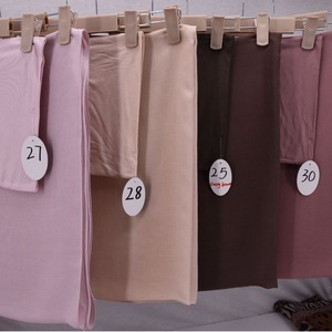 Pañuelo Hijab de Chifón Liso en 86 Colores para Mujeres Musulmanas, Velo de Otoño - Product Image 5