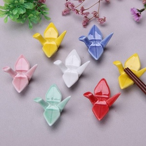 Portacucchiaio in Ceramica Giapponese a Forma di Uccello, Foglia o Gamberetto - Decorazione per Sushi e Cucina - Product Image 2