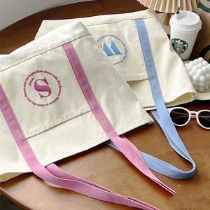 Sac fourre-tout en toile de coton uni écologique de 12 oz avec poches extérieures avant, idéal pour le shopping, personnalisable avec logo - Product Image 6