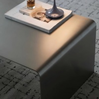 Table basse minimaliste italienne de style Bauhaus en acier inoxydable pour petit salon, table d'appoint mobile, coins arrondis, sans assemblage