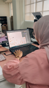 Servicio de Diseño de Patrones Textiles Personalizados |   Diseño de estampado en tela para hiyab, pañuelo, ropa, mukena y textiles para el hogar |   Marca Privada OEM - Product Image 2
