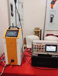 Calibrateur de température à bloc sec à écran tactile portable ET2520-160A OEM/ODM personnalisable, indice de protection IP67, -20 à 160 ℃   Garantie d'un an - Product Image 4