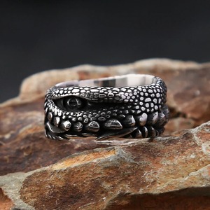 Yunnique – bague en acier inoxydable pour hommes, design irrégulier, bijoux punk, cadeau - Product Image 3