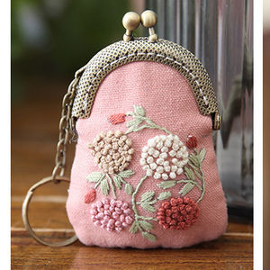 <span class=keywords><strong>Kit</strong></span> de fabrication de sacs, porte-monnaie et pochettes brodées DIY avec motif floral, fermoir à embrassure et outil de <span class=keywords><strong>broderie</strong></span> - Product Image 1