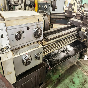 Torno Manual Reacondicionado con Alta Precisión y Sistema de Control de Avance para Uso en Taller - Product Image 2