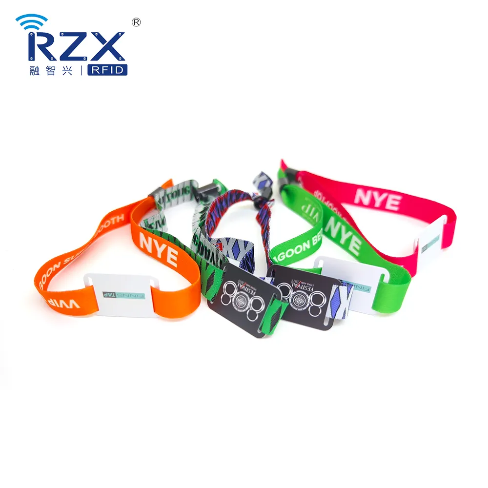 Tela tejida Código QR Código de barras Pulsera RFID grabable para competiciones de conciertos chip dentro de pulseras RFID