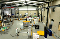 Ligne d'emballage complète (distributeur de palettes, palettiseur robotisé, machine d'emballage étirable)