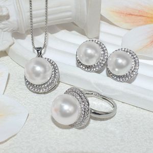 Orecchini a Perno con Perla a Sfera in Lega Placcata Oro, Eleganti e alla Moda per Anniversari - Product Image 2