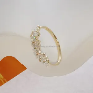 Desain sederhana Moissanite cincin AU585 14K cincin emas kuning Solid cincin pernikahan pertunangan cincin disesuaikan perhiasan bagus