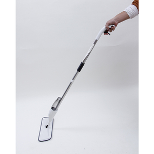 Serpillère 2 en 1, balai pulvérisateur, serpillère professionnelle en microfibre avec 3 tampons réutilisables - Product Image 4