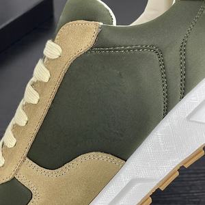 Chaussures de sport pour hommes avec logo triangulaire personnalisé par un designer, style tendance, lacets en cuir, confortables, en mesh, antidérapantes - Product Image 5