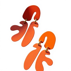 Bijoux de créateurs minimalistes nouvellement modernes-Boucles d'oreilles ovales rétro Beaux bijoux en résine en gros - Product Image 1