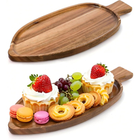 Plateau de service en bois d'acacia en forme de feuille, idéal pour charcuterie, snacks, fruits, apéritifs, décoration et présentation à la maison