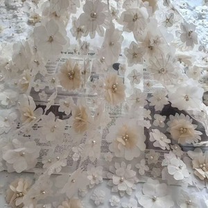Nouveau tissu en dentelle de tulle rose français 3D avec fleurs et perles pour <span class=keywords><strong>robe</strong></span> de mariée, <span class=keywords><strong>robe</strong></span> de soirée et <span class=keywords><strong>robe</strong></span> de mariée tendance - Product Image 3