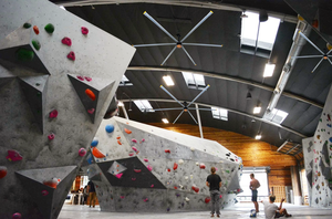 Ventilador de Techo HVLS sin Escobillas Bonawind de 16 Pies para Almacenes Industriales y Ventilación Logística - Product Image 6