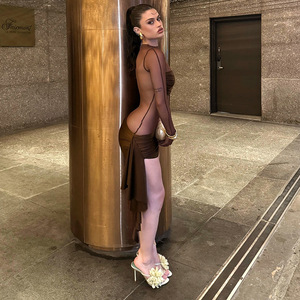 Nueva moda Halter Slim Fit Hip See Through Sexy vestido para damas <span class=keywords><strong>Mini</strong></span> longitud mujeres <span class=keywords><strong>vestidos</strong></span> <span class=keywords><strong>rojos</strong></span> - Product Image 2