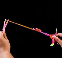 Boyid Jouet volant rotatif d'extérieur de Noël, fusée lumineuse LED clignotante, hélicoptère élastique à catapulte, flèche, cadeau pour enfants