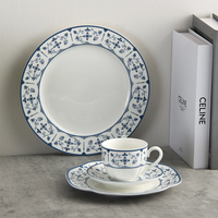 JQY Floral Plate Set Elegante blaue und weiße Keramik teller Dinner Sets Vintage Porzellan Blue Flower Geschirr Hochzeits geschirr Set