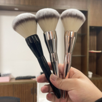 DailyQueen kuas Makeup gagang hitam, kuas Makeup kristal Label pribadi, gagang hitam Super besar, kuas bedak besar mewah, kualitas tinggi