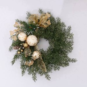 Guirnalda Navideña Artificial de PVC+PE Verde de 45cm con Decoraciones Doradas, Hecha a Mano, para Decoración de Interiores, Venta al Por Mayor - Product Image 5