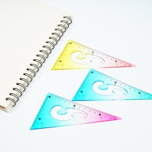 Juego <span class=keywords><strong>de</strong></span> Reglas <span class=keywords><strong>de</strong></span> Plástico Transparente <span class=keywords><strong>de</strong></span> 30 <span class=keywords><strong>cm</strong></span> <span class=keywords><strong>de</strong></span> Colores Variados con Marcas en Milímetros, Pulgadas <span class=keywords><strong>y</strong></span> Centímetros - Product Image 3