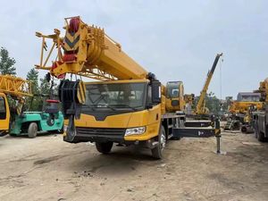 Grúa de Camión de Servicio Pesado de 30 Toneladas con Pluma de 5 Secciones de 42 m y Altura de Elevación de 46 m para Proyectos de Construcción e Infraestructura - Product Image 6