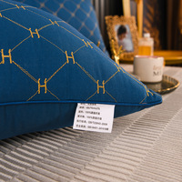 Oreiller cervical orthopédique en fibre de polyester 100% Oreiller à mémoire d'hôtel Oreiller de sommeil sain