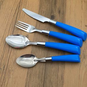 Ensemble de couverts de table 4 pièces en acier inoxydable avec manche en plastique, idéal pour restaurants et mariages – Cuillère, fourchette, couteau – Meilleures ventes - Product Image 2