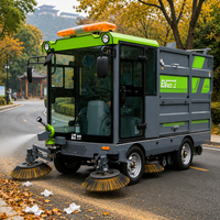 Laite Nouvelle machine autotractée de nettoyage de parkings et de rues avec canon à brouillard et batterie en option
