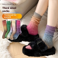 Chaussettes d'hiver en laine de mouton mérinos pour femmes, design personnalisé, chaussettes mi-hautes absorbant la transpiration, fil poilu, épaisseur mixte