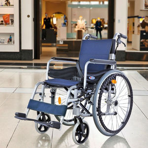 Fauteuil roulant manuel portable pliable avec poignée de transport et frein à main facile à transporter - Product Image 6
