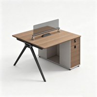 Bureau de travail moderne modulaire pour 2/4 personnes avec cloison transparente et fonction de rangement