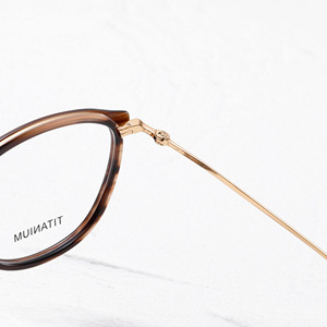 Gafas de Titanio con Montura Ovalada Completa, Color Sólido, Unisex, Ligeras, para Corrección de la Visión en Adultos - Product Image 4