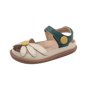 Customized Fashionable Chinese Style Girl's Flat Sandals Anti-Slip Baby Beach Shoes Small and Medium-Sized