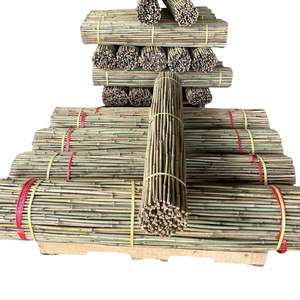 Postes de bambú de Vietnam, venta al por mayor, postes de bambú Moso tratados 3M para proyectos de construcción y cercas al aire libre de fábrica directa - Product Image 1