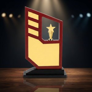 Trophée sportif plaqué or avec motif étoile et panneau gravé au laser pour récompenses et reconnaissance - Product Image 1