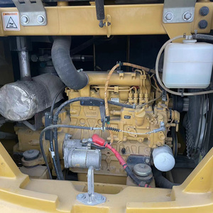 Mini-pelleteuse d'occasion 2021 pour CAT 305.5E2 avec moteur CAT Pelleteuse sur chenilles d'occasion - Product Image 2