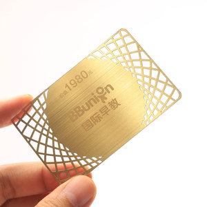 บัตรธุรกิจโลหะสีดำเคลือบโรสโกลด์ พร้อมสลักโลโก้ด้วยเลเซอร์ - Product Image 3