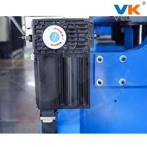 Presse plieuse <span class=keywords><strong>CNC</strong></span> compacte 63T 1600 mm ±0,1 mm pour atelier CE ISO Abordable Facile à utiliser - Product Image 5