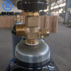 Cilindro de gas <span class=keywords><strong>industrial</strong></span> de alta presión 140mm 7,5 150bar 10l Capacidad kg Co2 con válvula de Xf-12 - Product Image 4